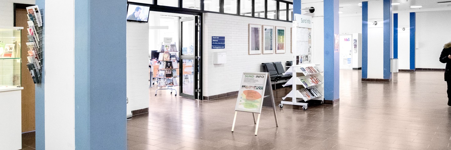 Sund Infos indgang i forhallen på syd