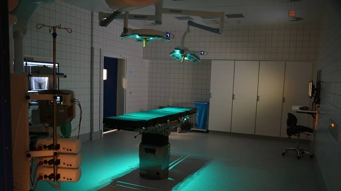 Operationsstue i grønt lys