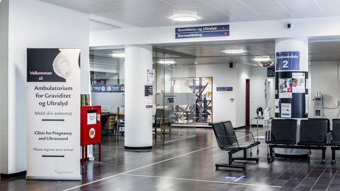 Forhallen - Følg skiltningen til ambulatoriet