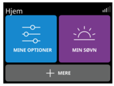 Hovedsk&aelig;rm hvor der &oslash;verst st&aring;r "hjem". Under er der til venstre et bl&aring;t  ikon med teksten "mind optioner" og til venstre et lilla ikon med teksten "min s&oslash;vn" Under et ikon med teksten "+ mere"